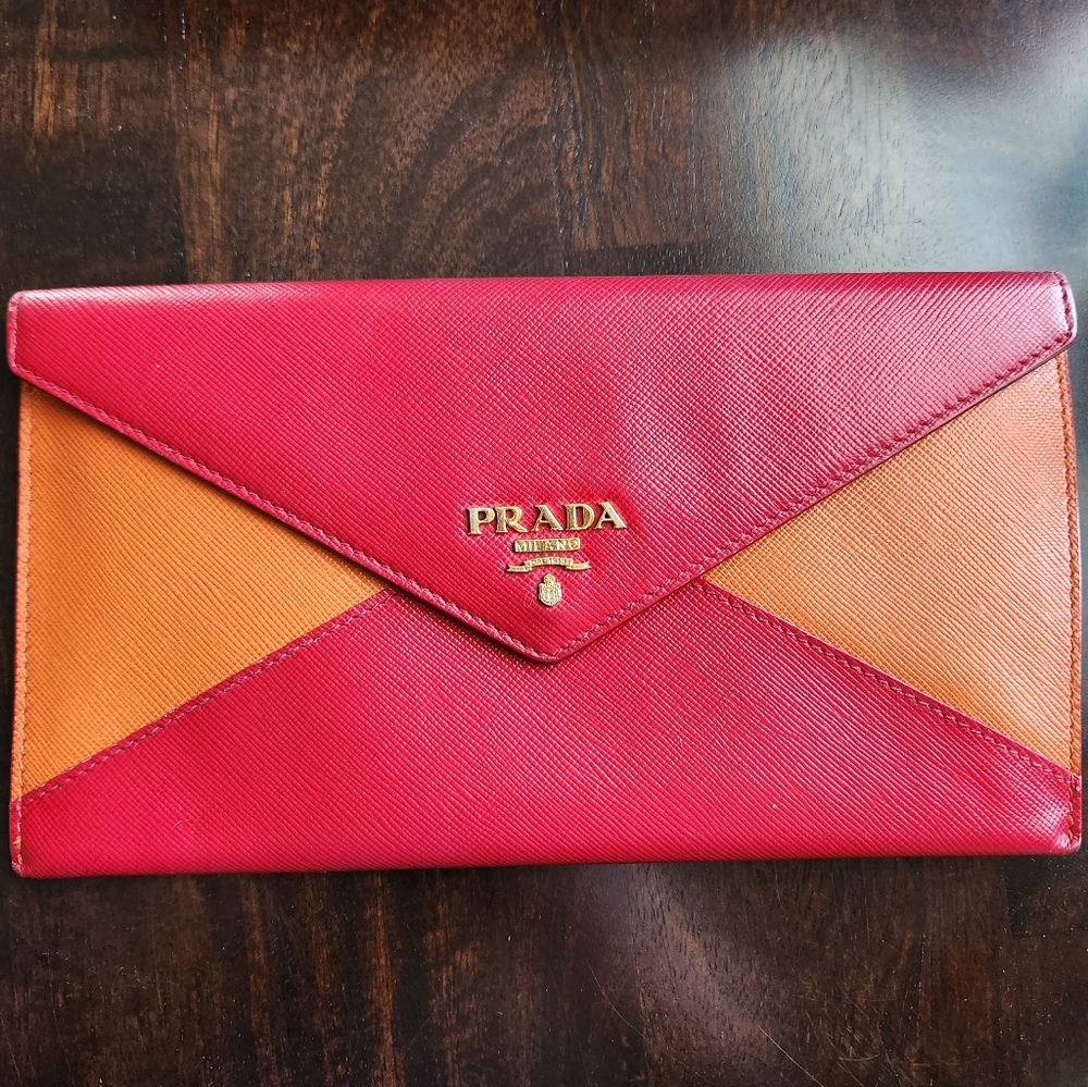 **RARE** Authentic Prada Saffiano Colorblock Envelope Wallet!! Orange/Red🧡♥️